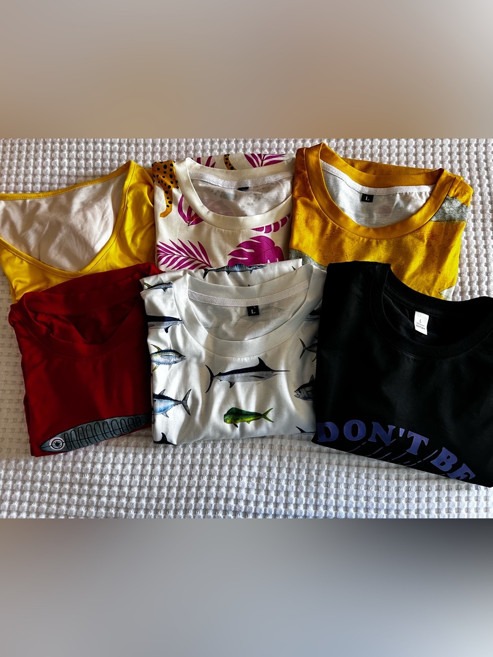 T-Shirt Tee Bundle of 6 with Graphics Fish Cougar Don’t Be Salty Size Large